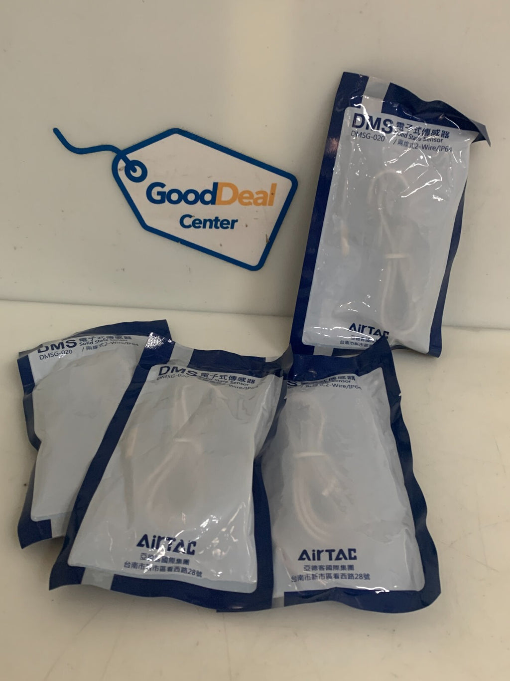 LOT OF 4  AIRTAC MAGNETIC SWITCH DMSG-020 2-WIRE/IP64