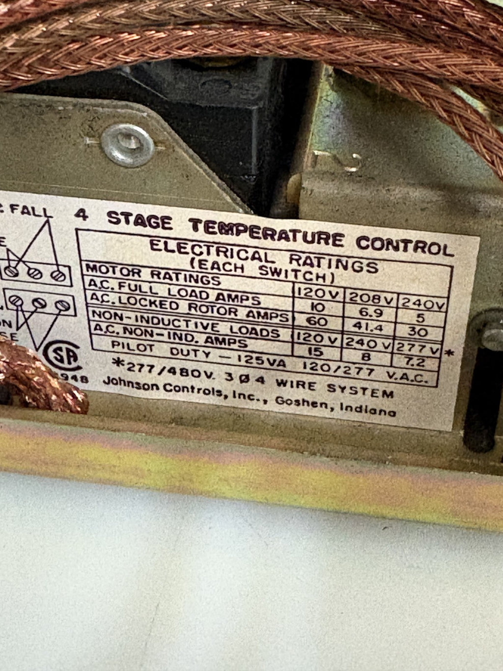 JOHNSON CONTROLS TEMPERATURE CONTROLLER A 36 AHA-58