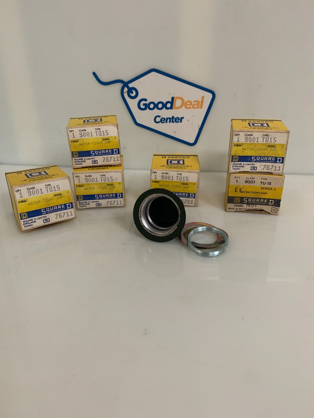 LOT OF 6 SQUARE D WATERTIGHT CAP 900V TU15 767110
