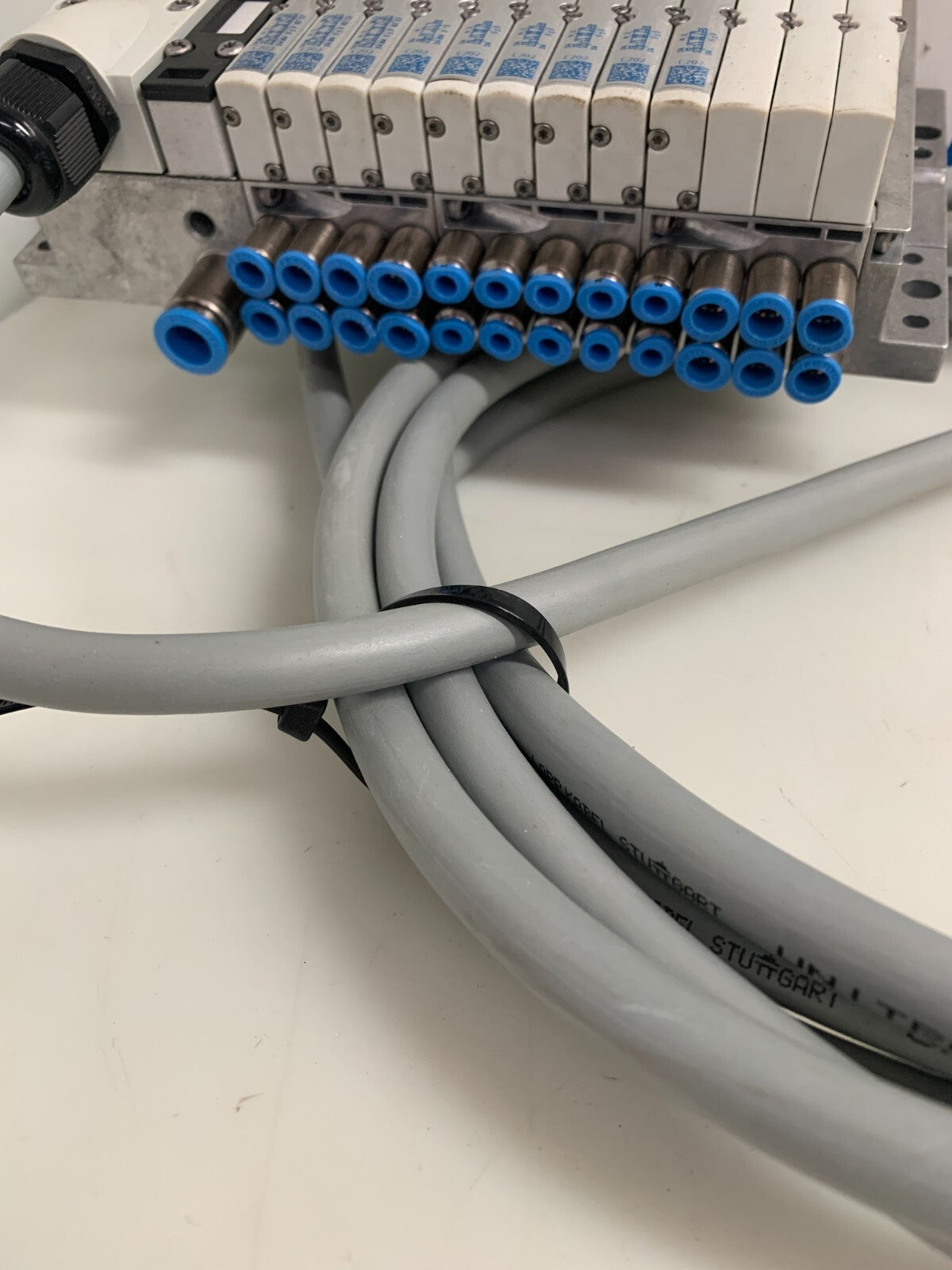 FESTO  Pneumatic Manifold Unit (Good condition)6
