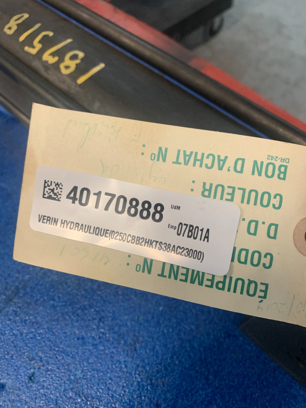 PARKER HANNIFIN PNEUMATIC CYLINDER 0250 CBB2HKTS38AC23000