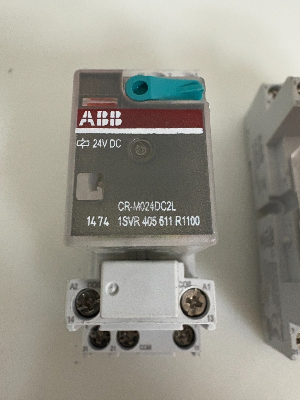 LOT OF 2 ABB FUSE RELAY CR-M024DC2L W/ABB CR-M3SS BASE AND CR-P/M 221