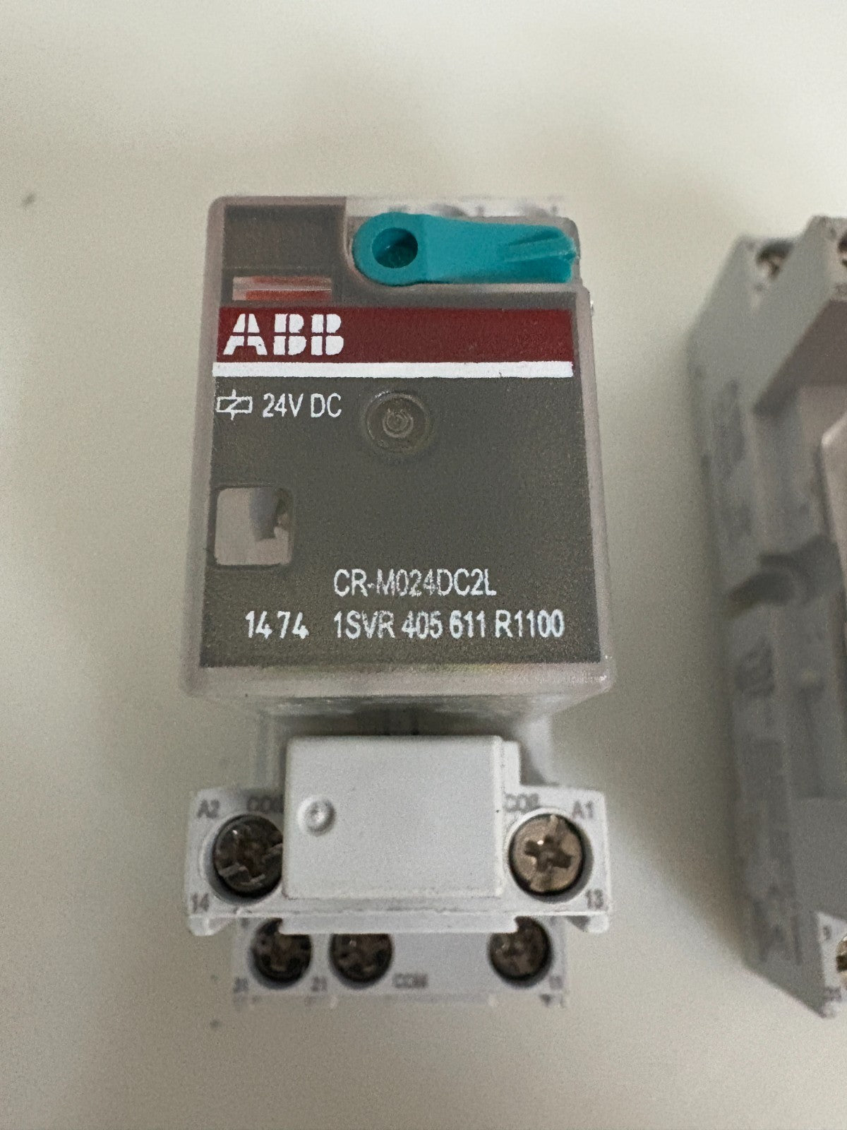 LOT OF 2 ABB FUSE RELAY CR-M024DC2L W/ABB CR-M3SS BASE AND CR-P/M 221