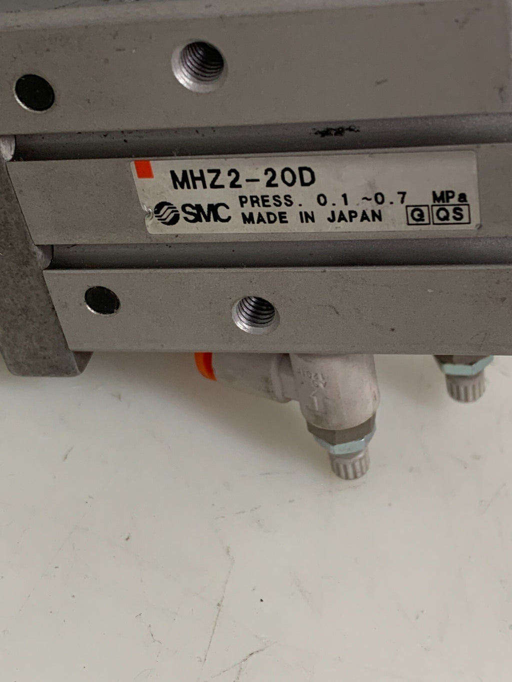 SMC PNEUMATIC FINGER GRIPPERS MHZZ-20D