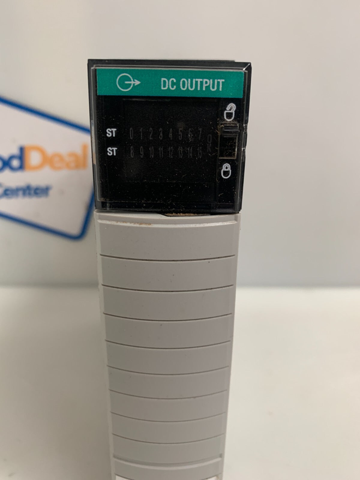 ALLEN BRADLEY CONTROL LOGIX 16 POINT D/O MODULE 1756-OB16I A