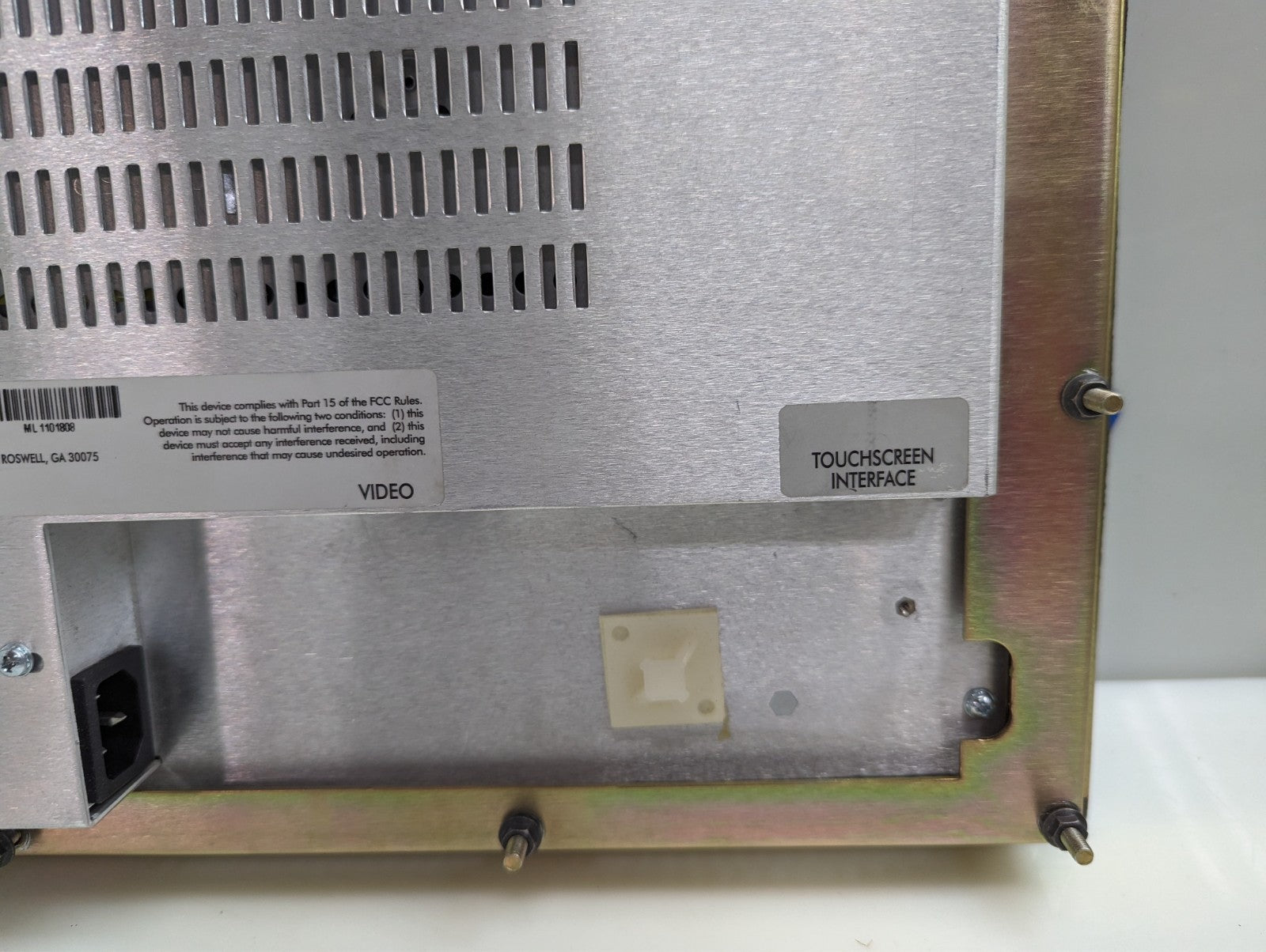 Hope Industrial Systems HIS-ML 15 Series Viewing Angle Touch Screen Monitor2
