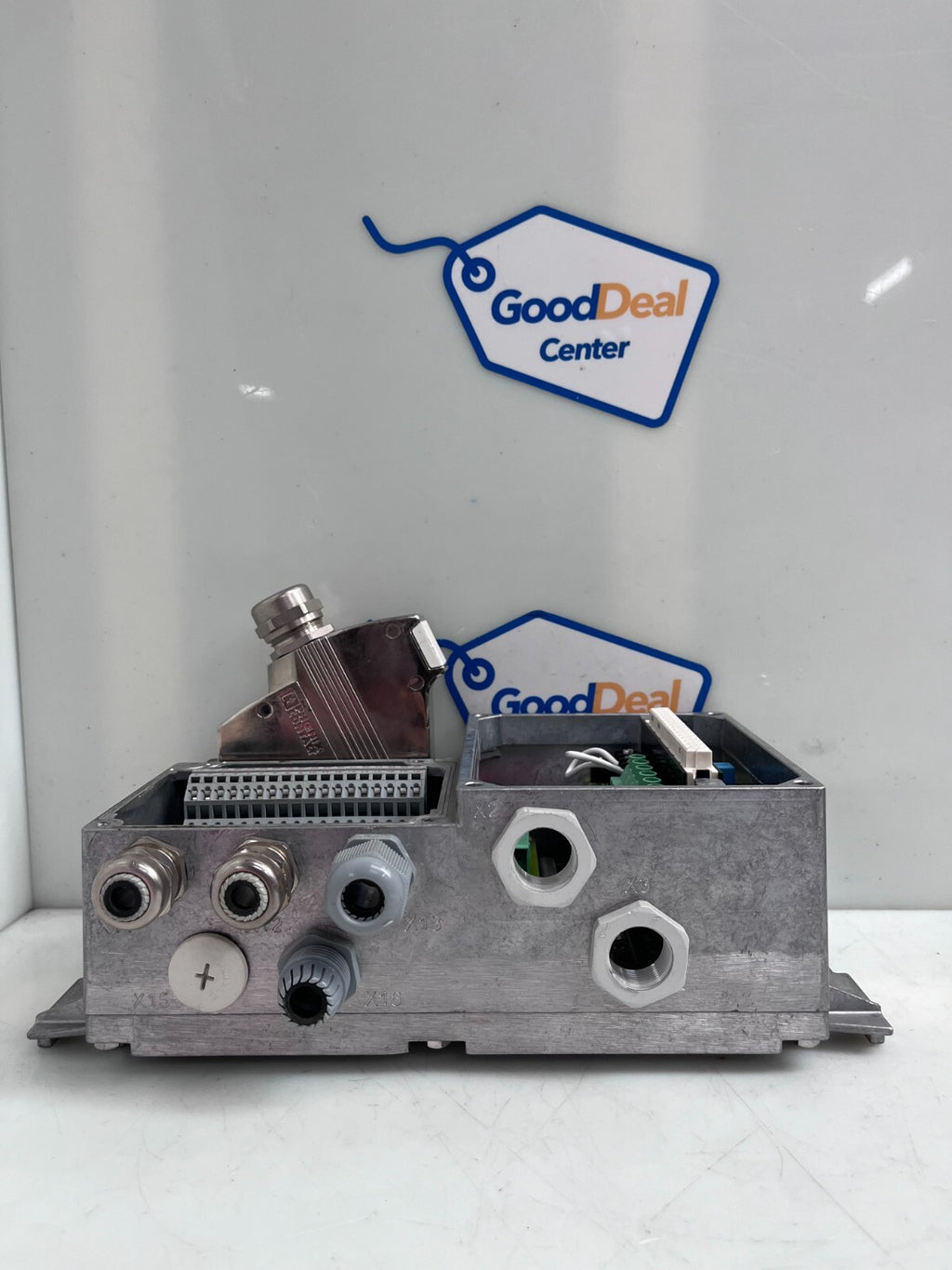 SEW Eurodrive MFP22D  /  MM03C-503-00/227F  Field Distributor  (Missing Covers)
