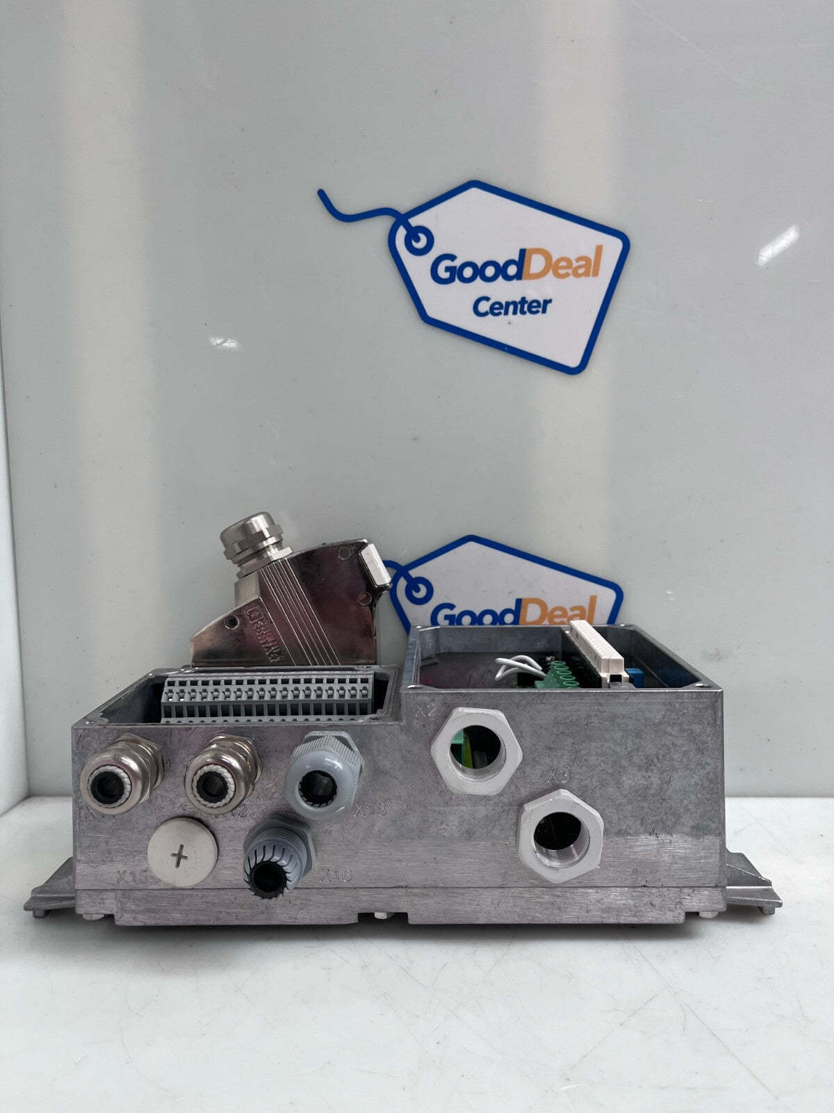 SEW Eurodrive MFP22D  /  MM03C-503-00/227F  Field Distributor  (Missing Covers)