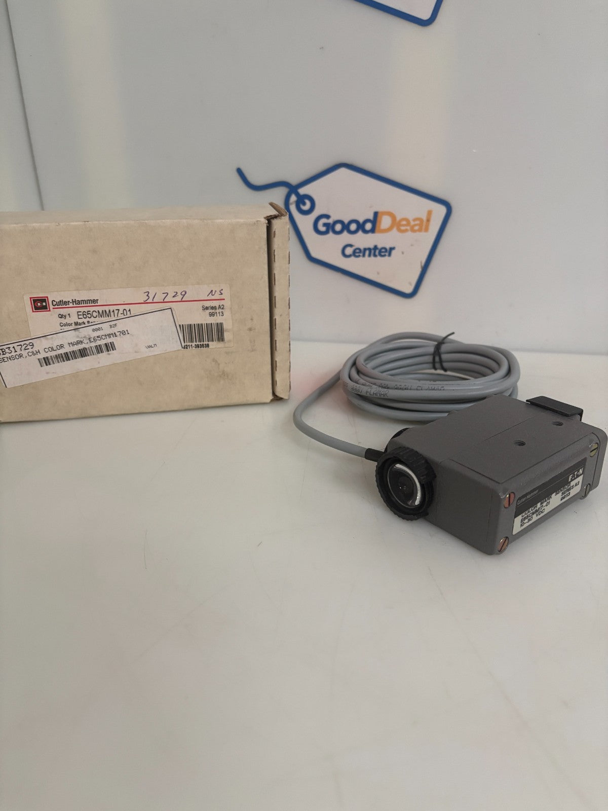 CUTLER HAMMER COLOR MARK SENSOR E65CMM17-010