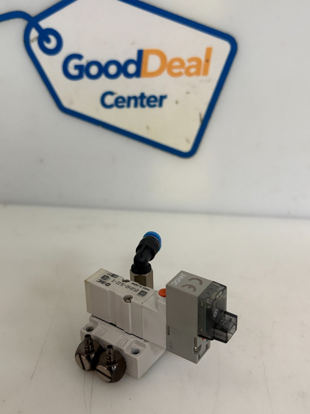 SMC SOLENOID VALVE SYJ3143-5LOZ-Q W/BASE AND FITTING0