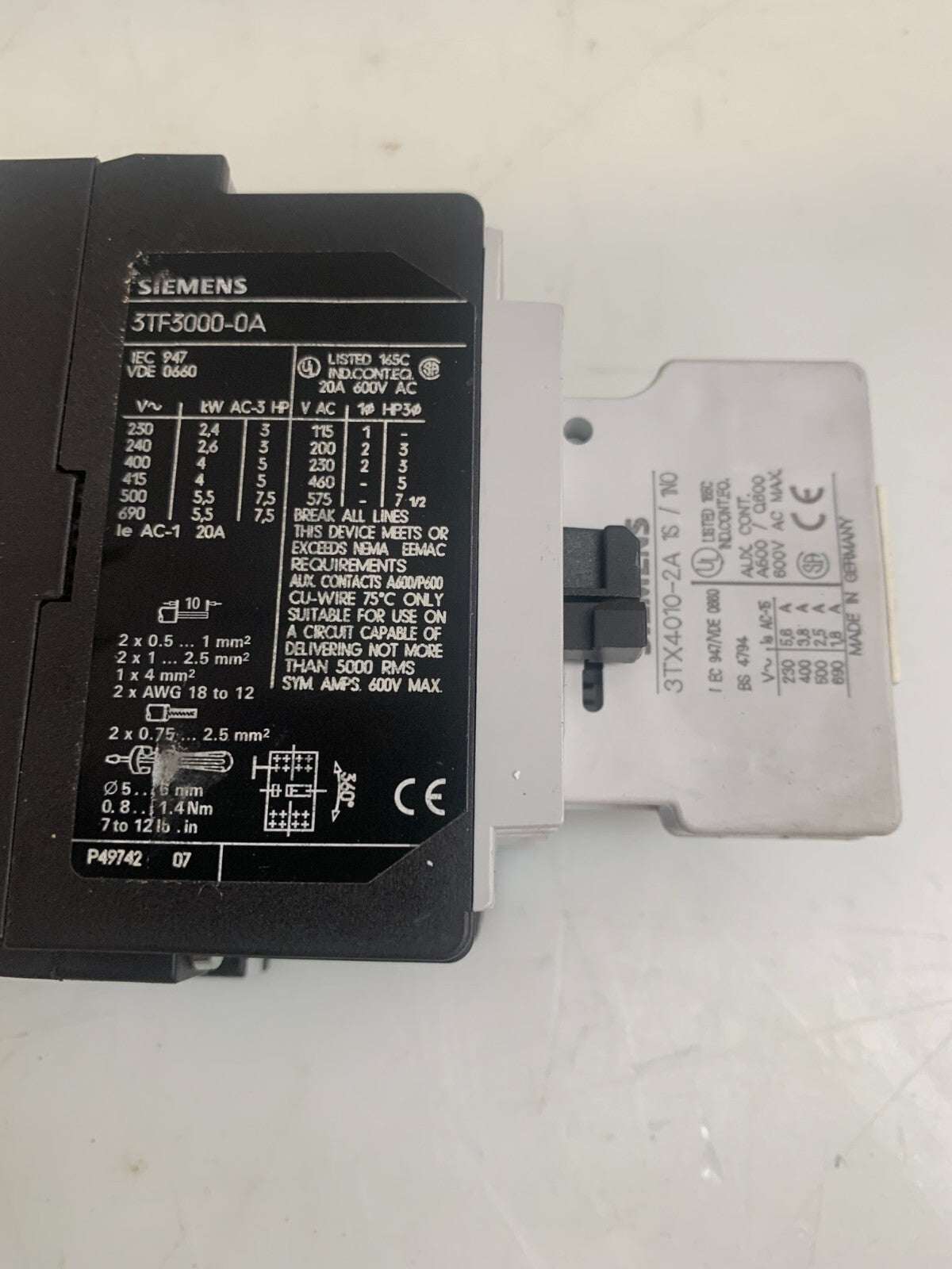 SIEMENS  Contactor   3TF3000-0A   w/3TX4010-2A2