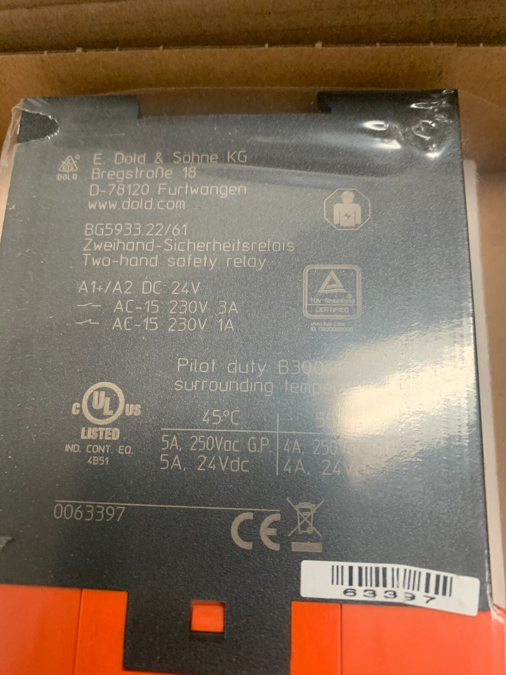 DOLD & SOHNE  BG5933-22-61-24 Two Hand Safety Relay  00633972