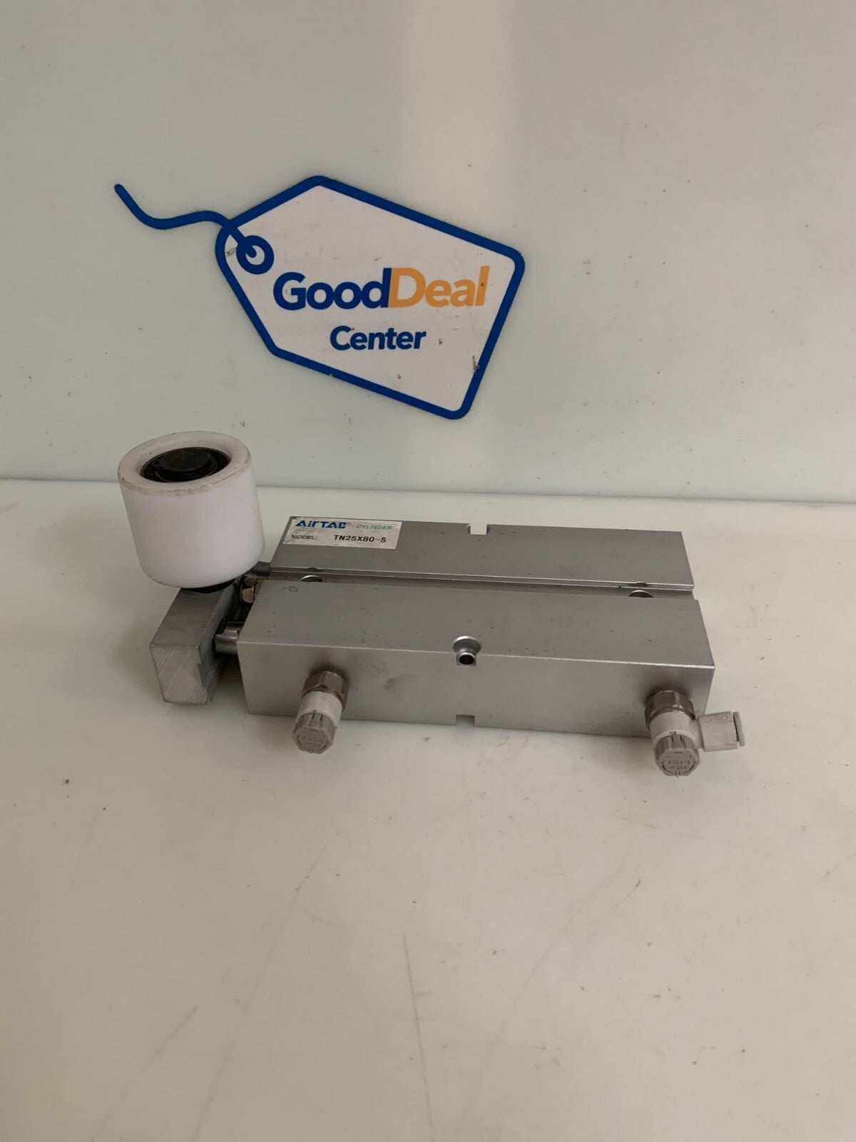 AIRTAC DUAL AXIS ROD CYLINDER TN 25X80-S0