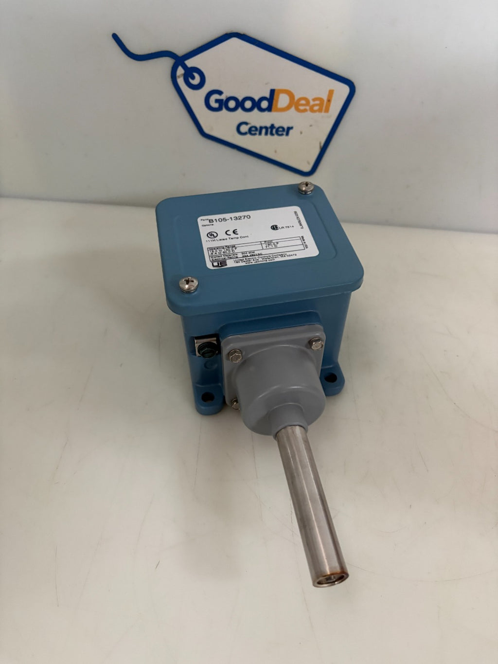 UNITED ELECTRIC CONTROLS TEMPERATURE CONTROLLER B105-132700