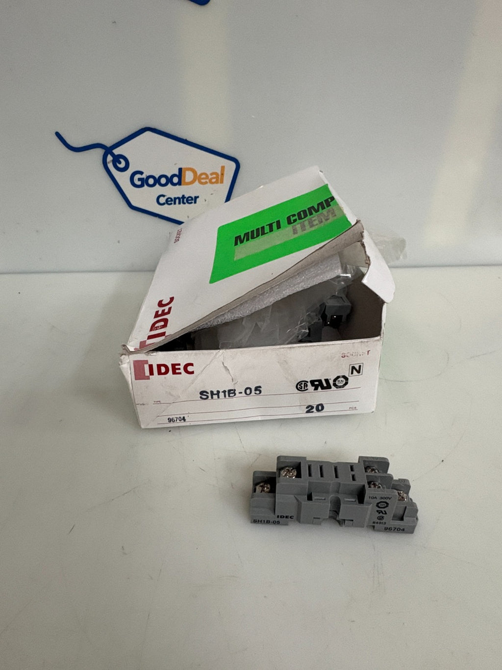 IDEC RELAY SOCKET SH1B-05 0
