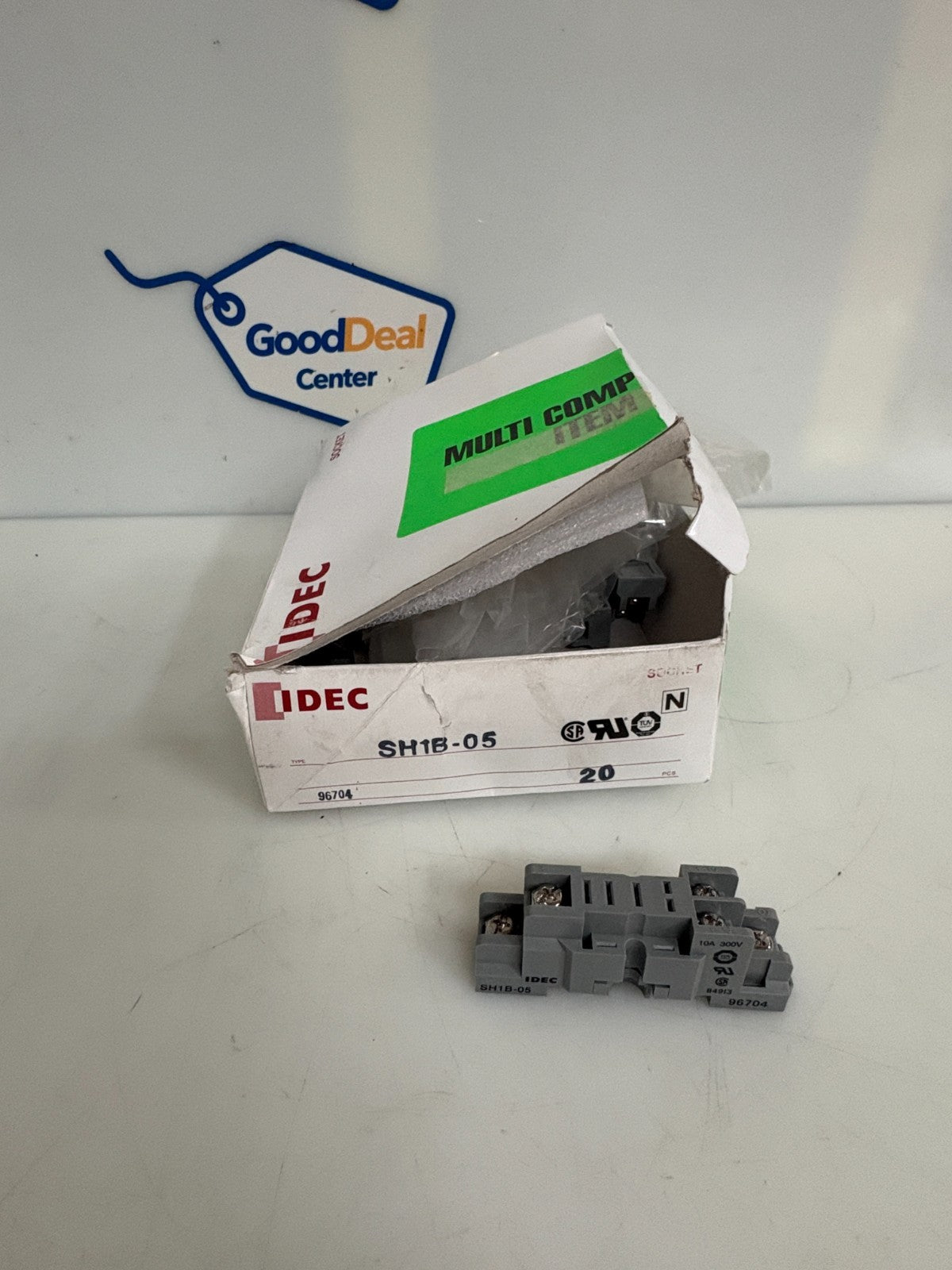 IDEC RELAY SOCKET SH1B-05 0
