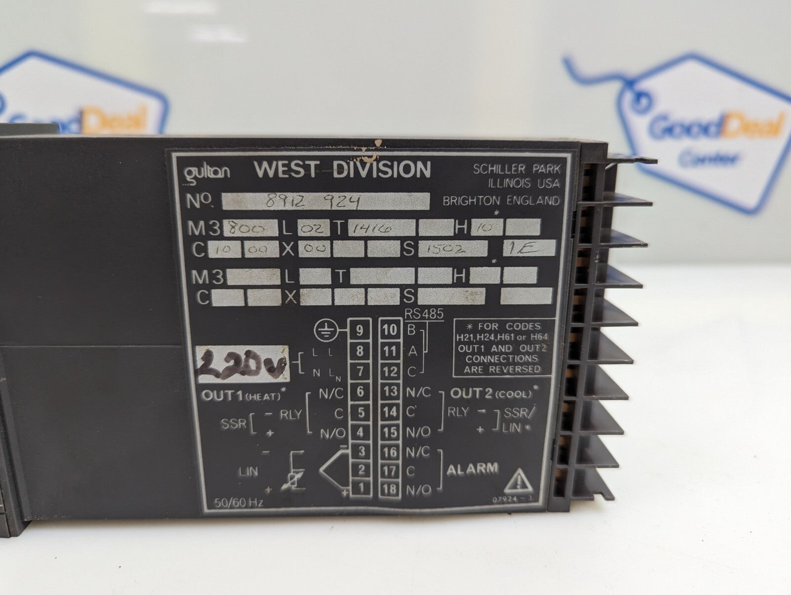 West Instrument Temp Controller M3800 L02 T1416 H10 220V - Missing control panel