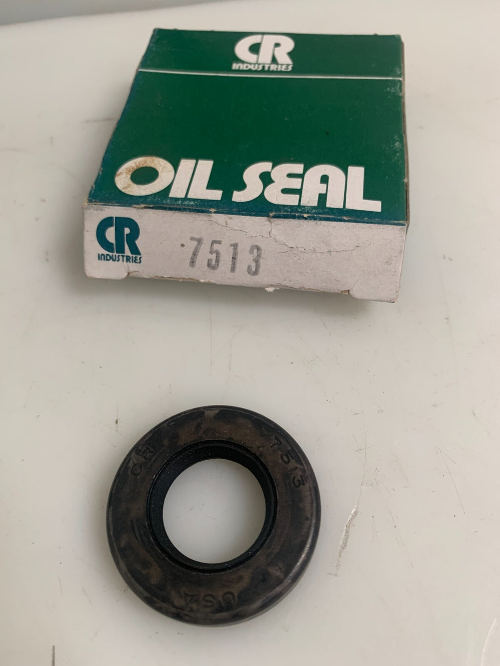LOT OF 6 CR INDUSTRIES OIL SEAL 7513