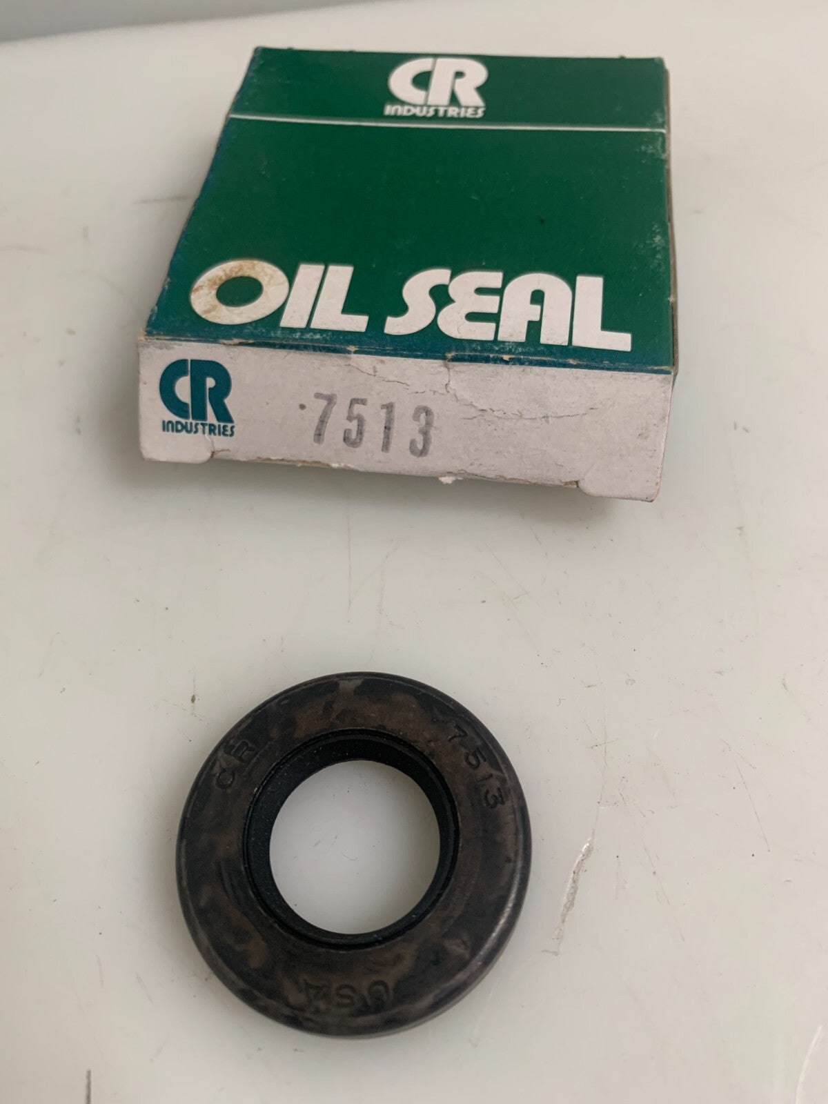 LOT OF 6 CR INDUSTRIES OIL SEAL 7513