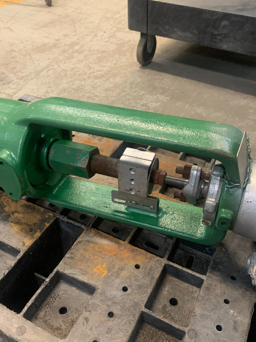 FISHER VALVE ACTUATOR TYPE 667 VALVE #4