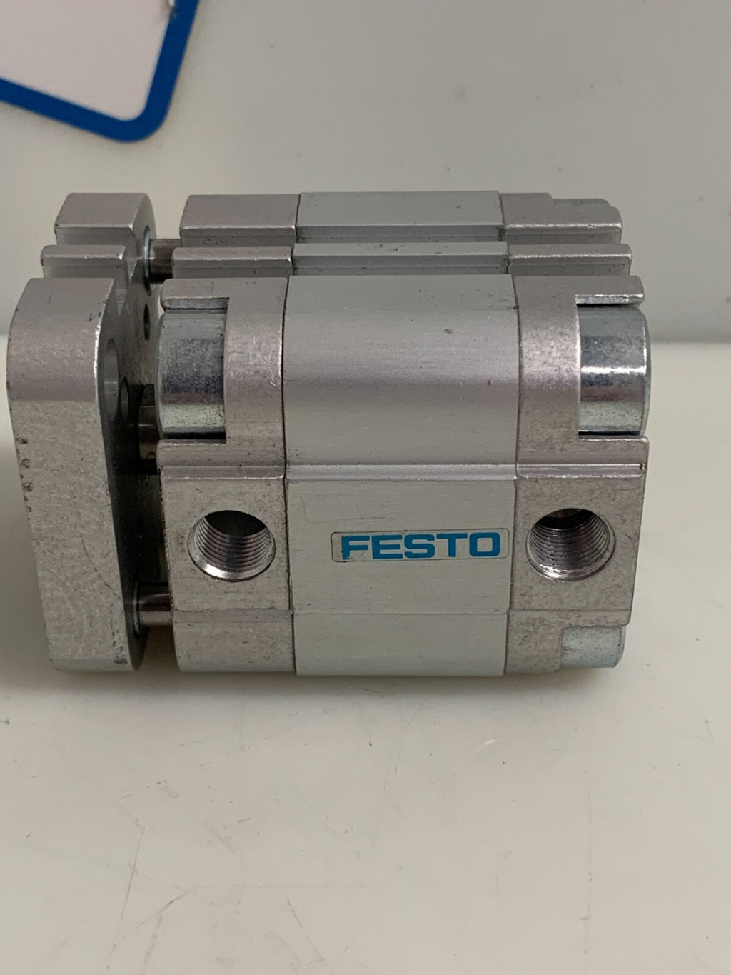 FESTO COMPACT PNEUMATIC CYLINDER 156875 ADVUL-32-10-P-A