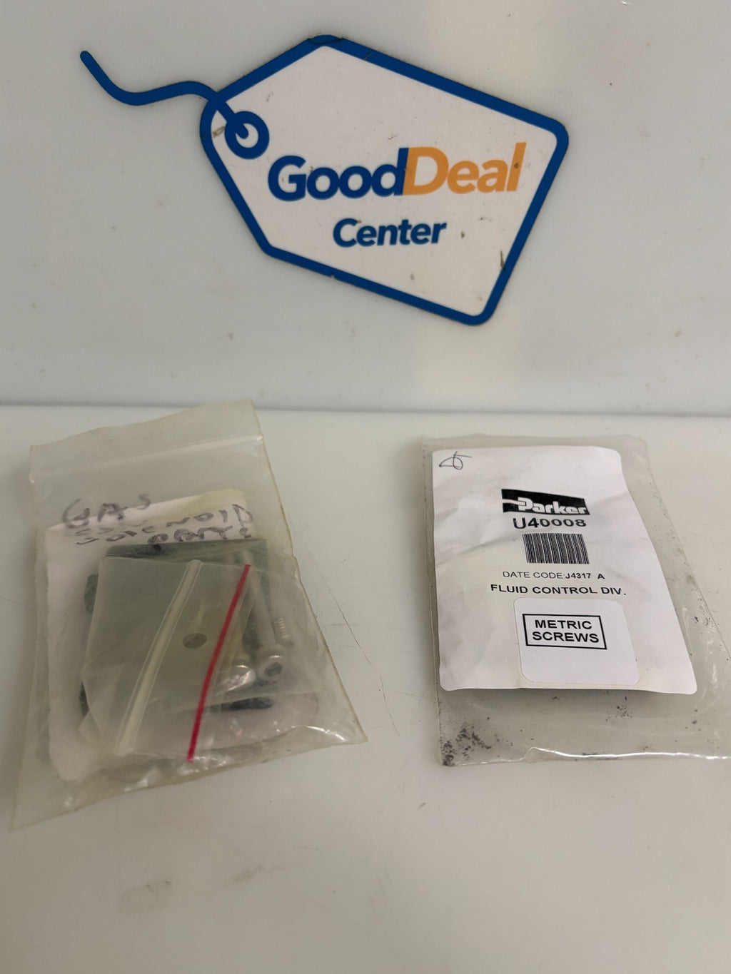 LOT OF 2 PARKER FLUID CONTROL U 40008