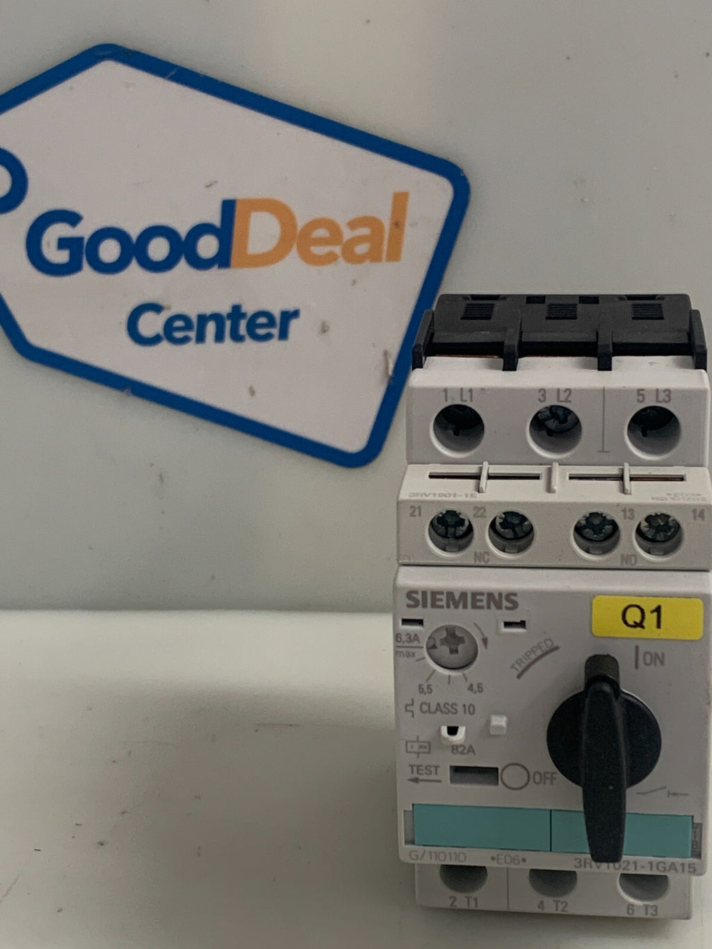 SIEMENS SIRIUS G/110110 3RV1021-1GA15 CIRCUIT BREAKER 3 POLE 6.3A 400V
