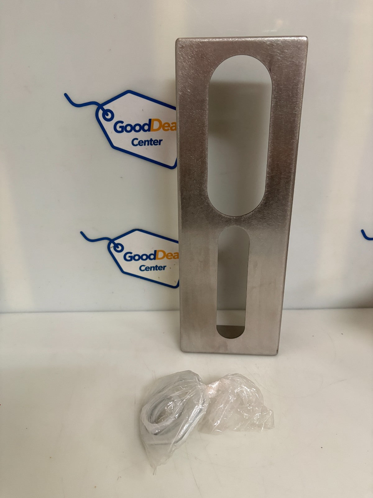 SIEMENS UNIVERSAL BOX BRACKET IP 7ML18301BK 0