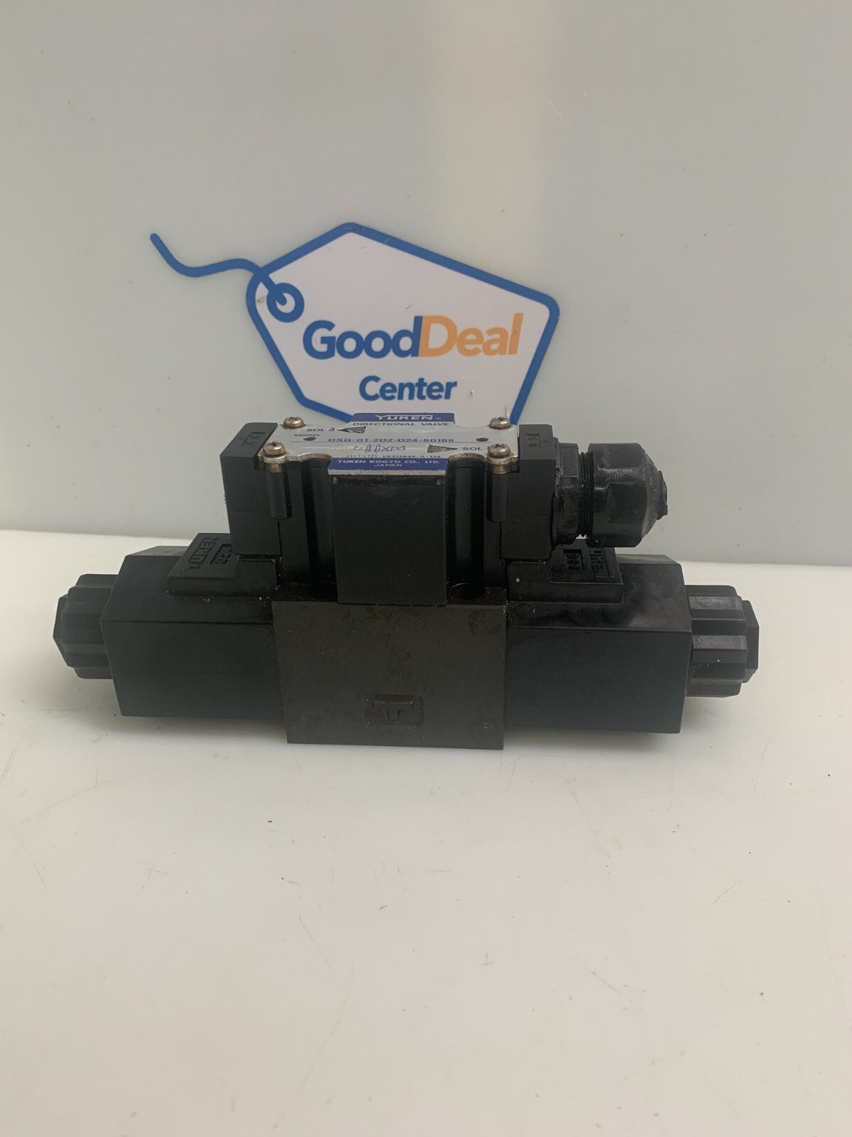 YUKEN   Directional Valve   DSG-01-2D2-D24-50185