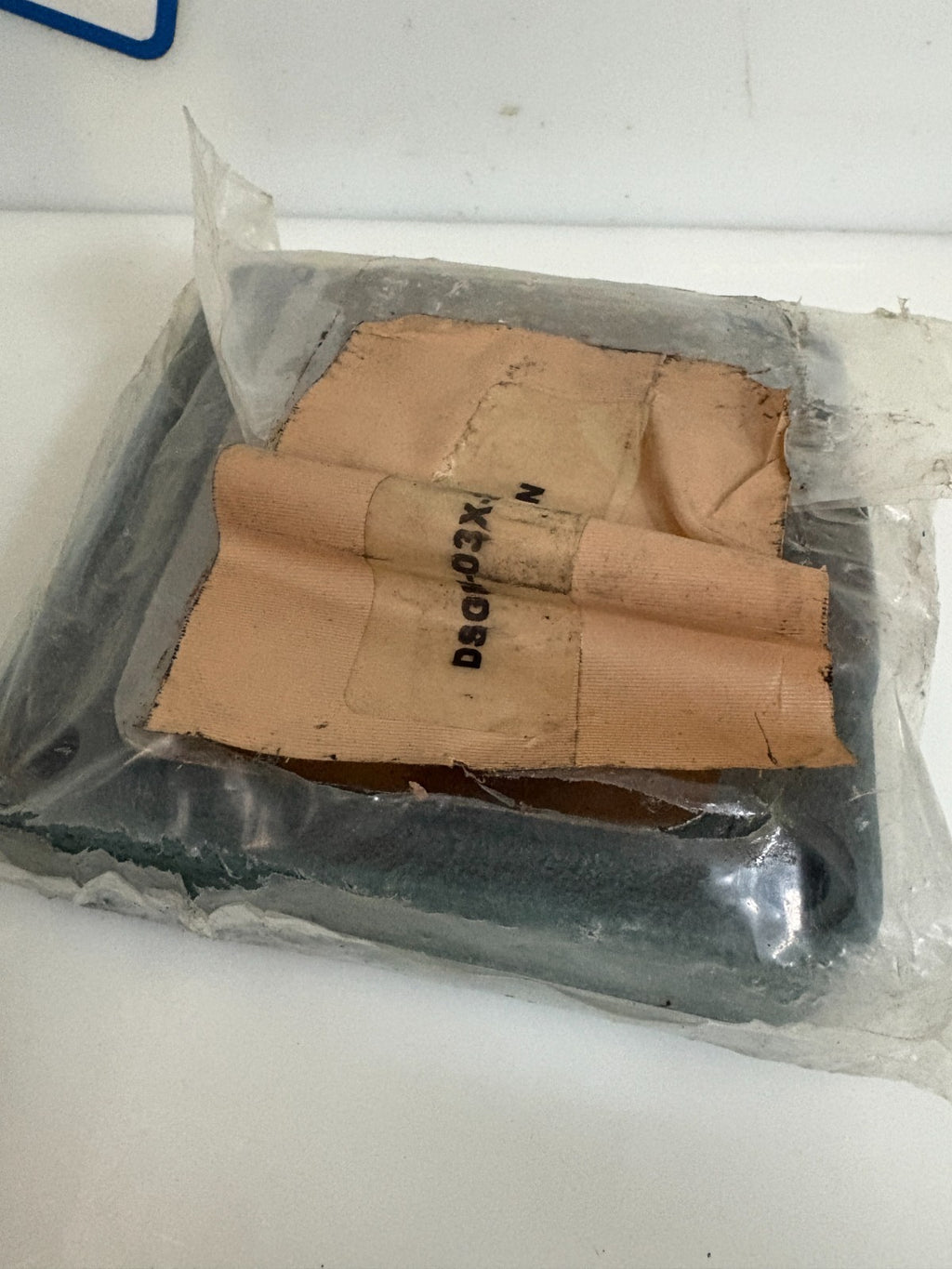 YUKEN DIRECTIONAL VALVE DSG-03-2B3-A120-N-50905 W/SUPPORT PLATE
