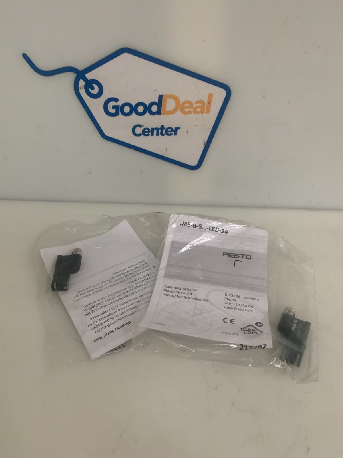 LOT OF 2 FESTO PROXIMITY SWITCH 526622 SME-8-5-LED-24