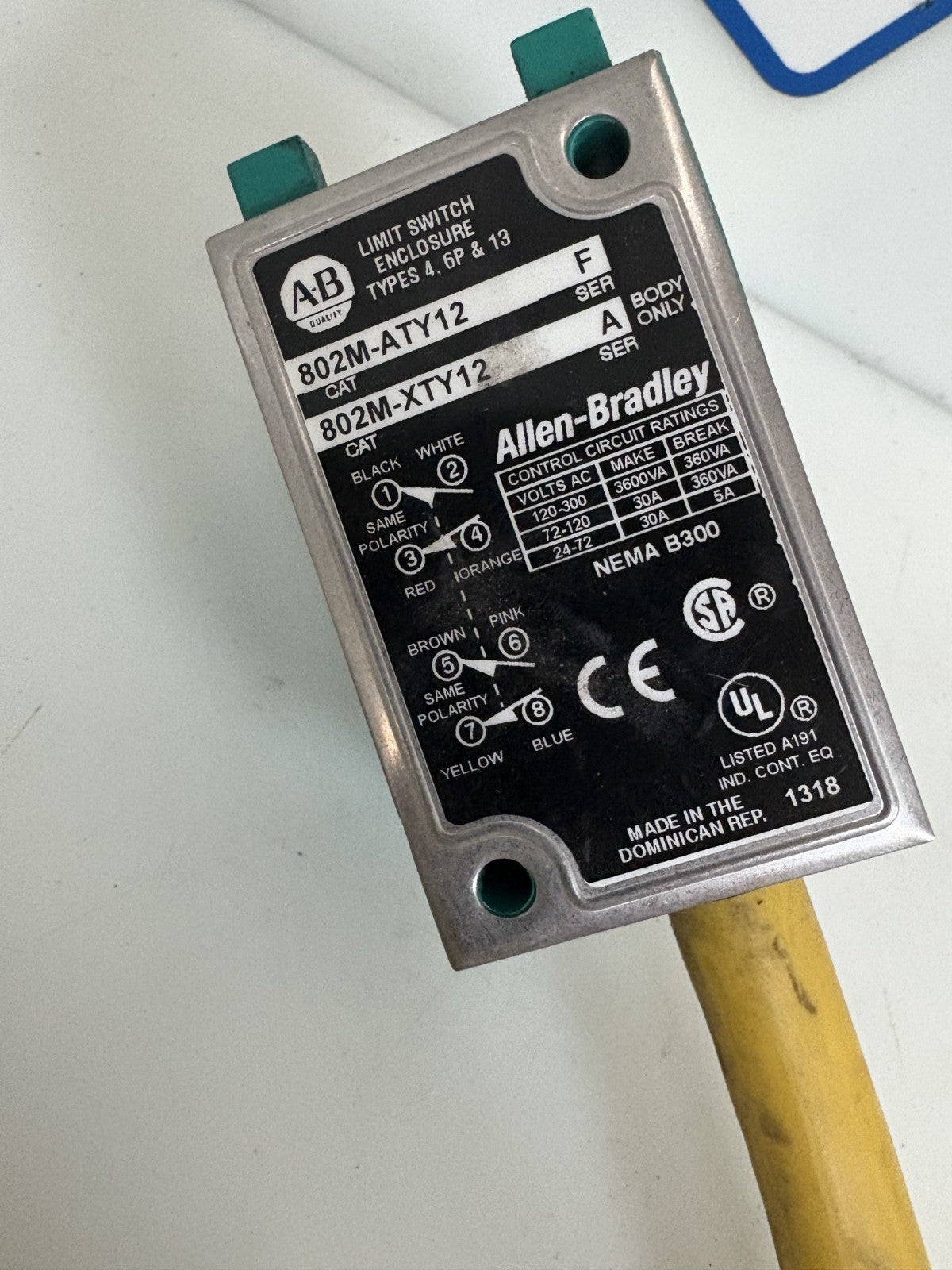 ALLEN BRADLEY LIMIT SWITCH ENCLOSURE 802M-ATY12 F