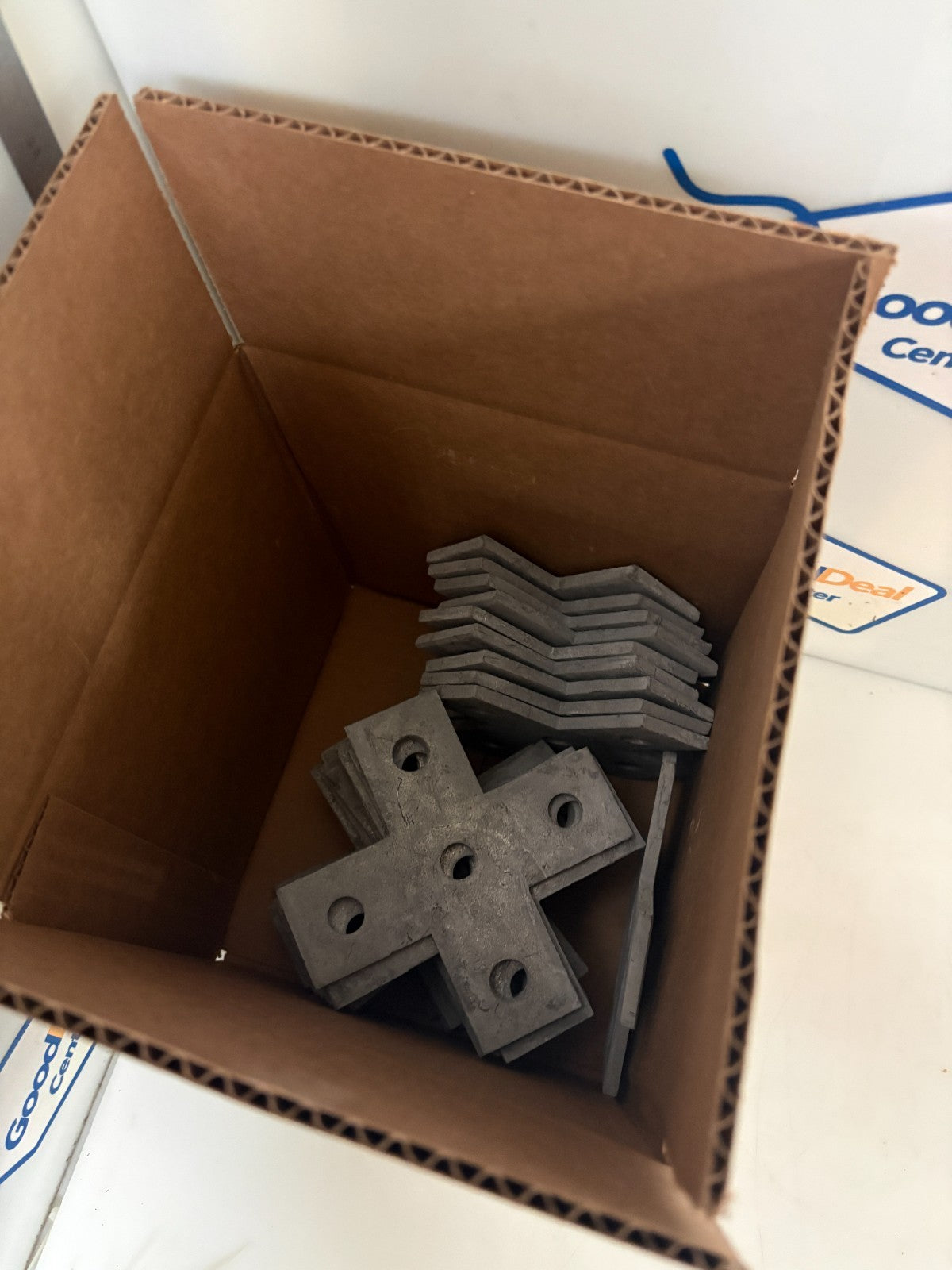 LOT OF 25 SASCO STRUT 5 HOLE FLAT PLATE CROSSING GALVANIZED P10282