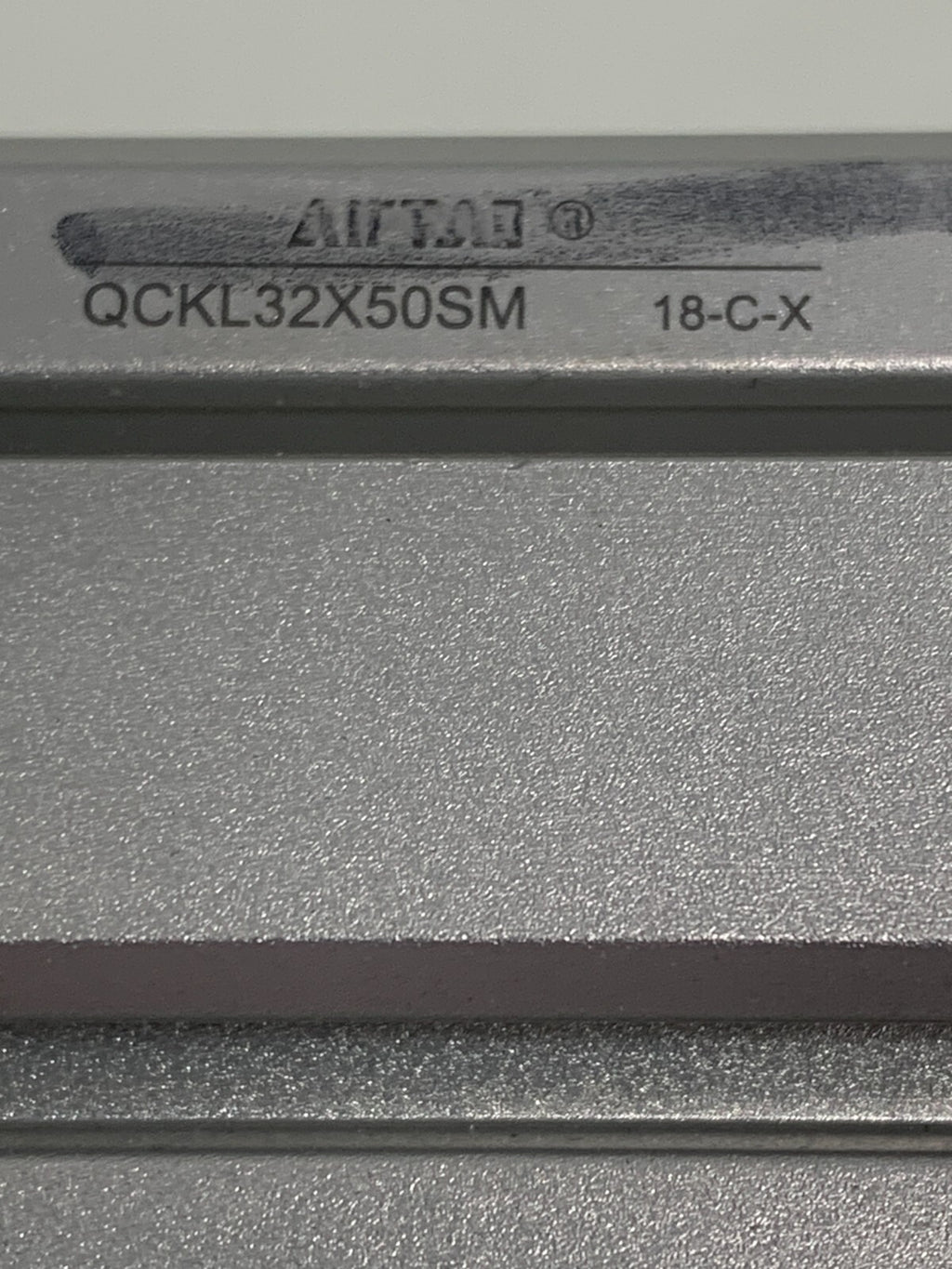 AIRTAC   18-C-X  Pneumatic Cylinder  QCKL32X50SM1