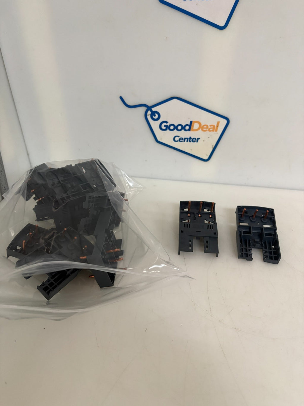 LOT OF 12 SCHNEIDER AUXILIARY BLOCK GV2AFA0