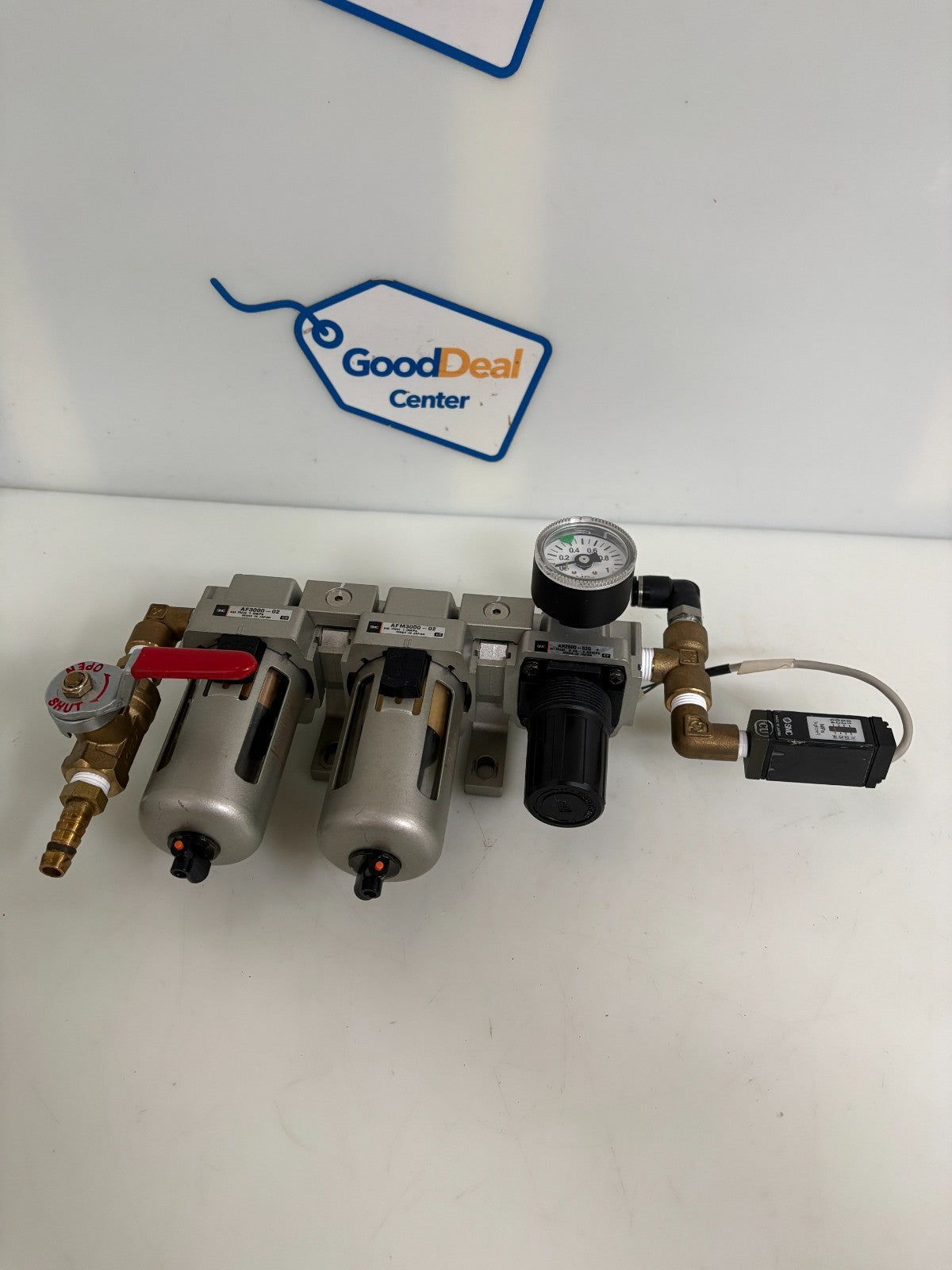 SMC AIR REGULATOR UNIT 1X AF3000-02 1X AFM3000-02 1X AR2500-02G0