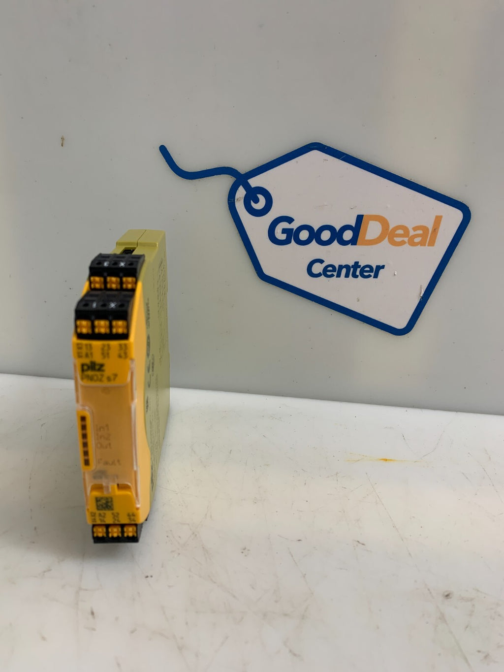 Pilz Safety Relay PN0Z s7 C 24VDC 4n/o 1n/c Ident.No. 7511072