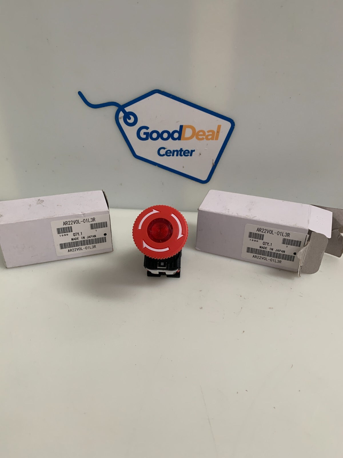 FUJI ELECTRIC  Emergency Stop Button  AR22VOL-01L3R  (Lot of 2)
