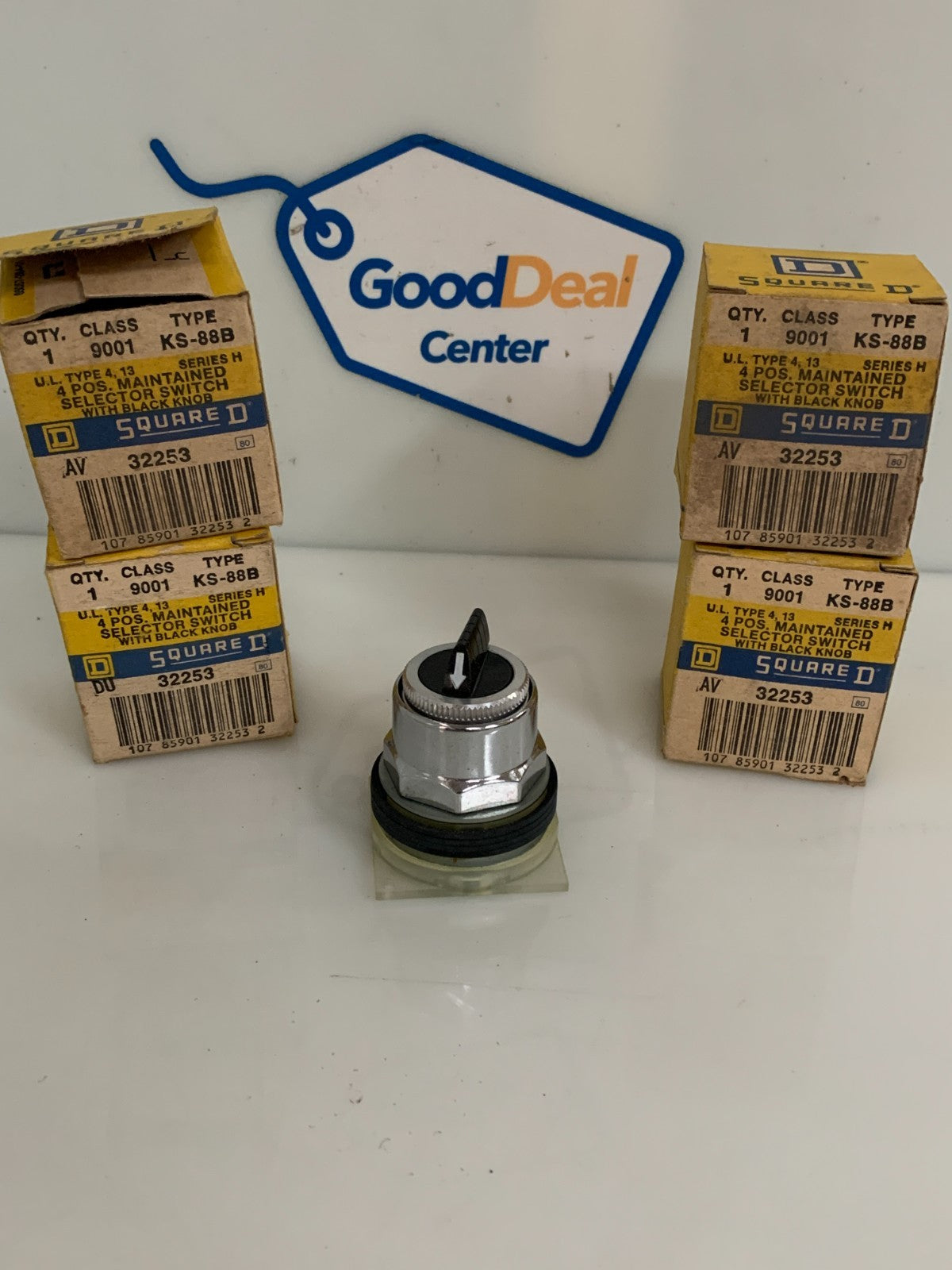 LOT OF 4 SQUARE D KS-88B 4 POS MAINTAINED SELECT OR SWITCH0