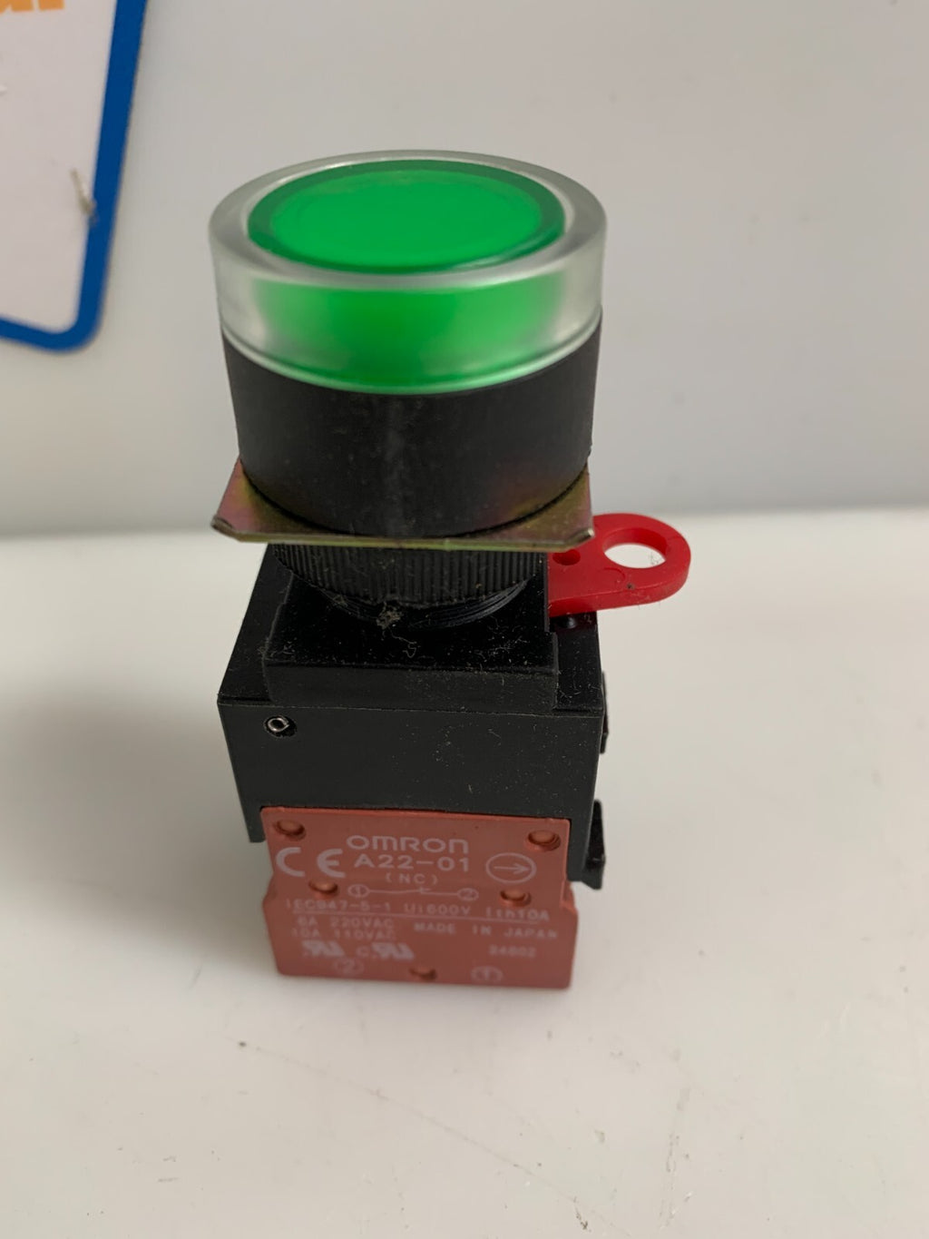 OMRON GREEN START PUSH BUTTON A22-01