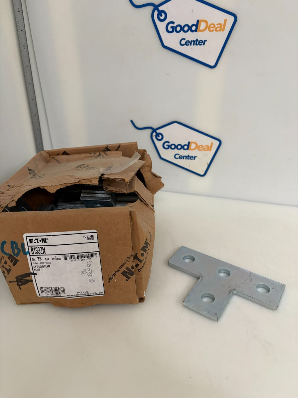 EATON 4 HOLE T CONNECTOR PLATE B133ZN 17 IN BOX0