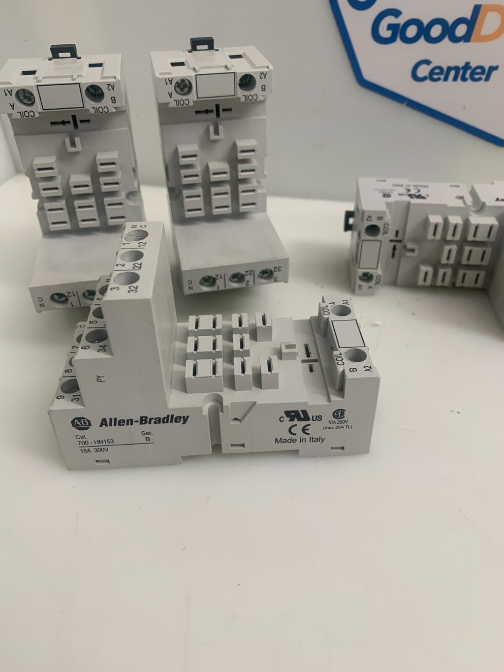 Lot of 5 ALLEN BRADLEY 700-HN153 SER B Relay Base