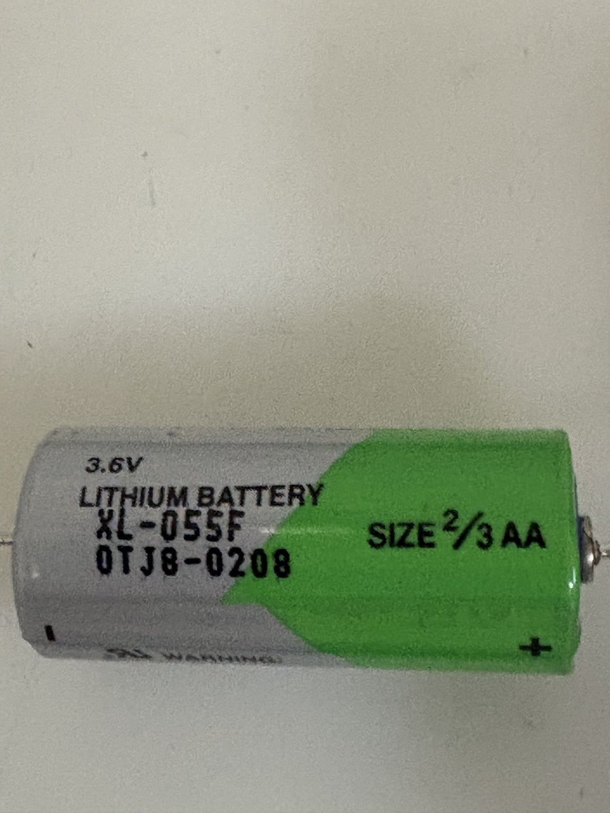 LOT OF 8 XENO ENERGY 2/3 AA 3.6V LITHIUM BATTERY XL-055F