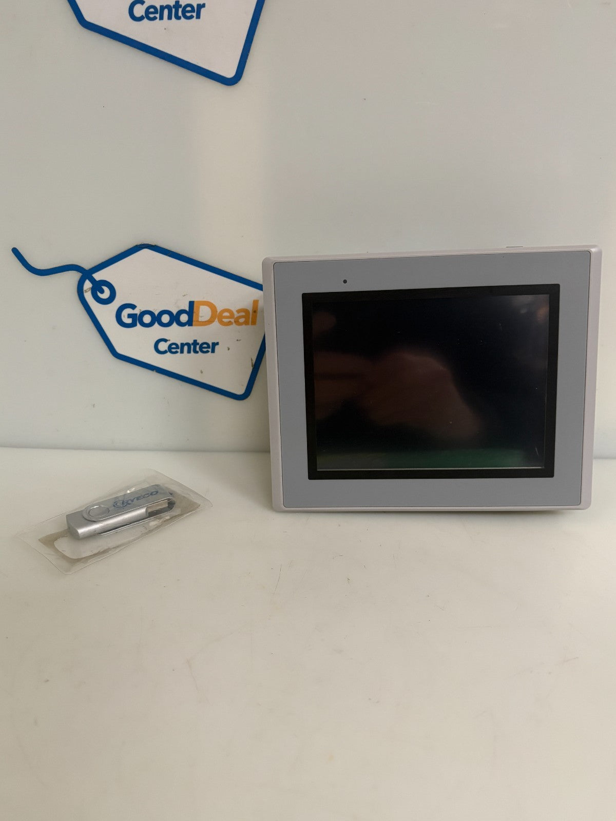 IDEC MICRO/I LCD INTERFACE MONITOR HG20-5TT22TF-W W/USB KEY AND RYECO USB KEY0