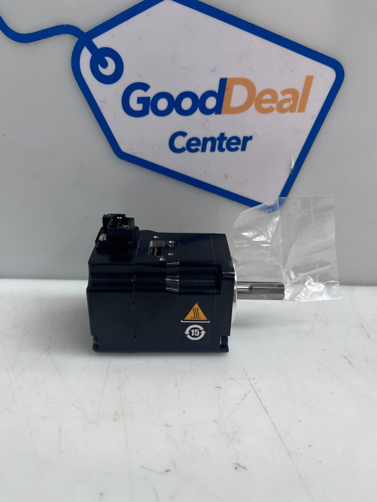 YASKAWA SGM7J-A5A7D61  AC Servo Motor2
