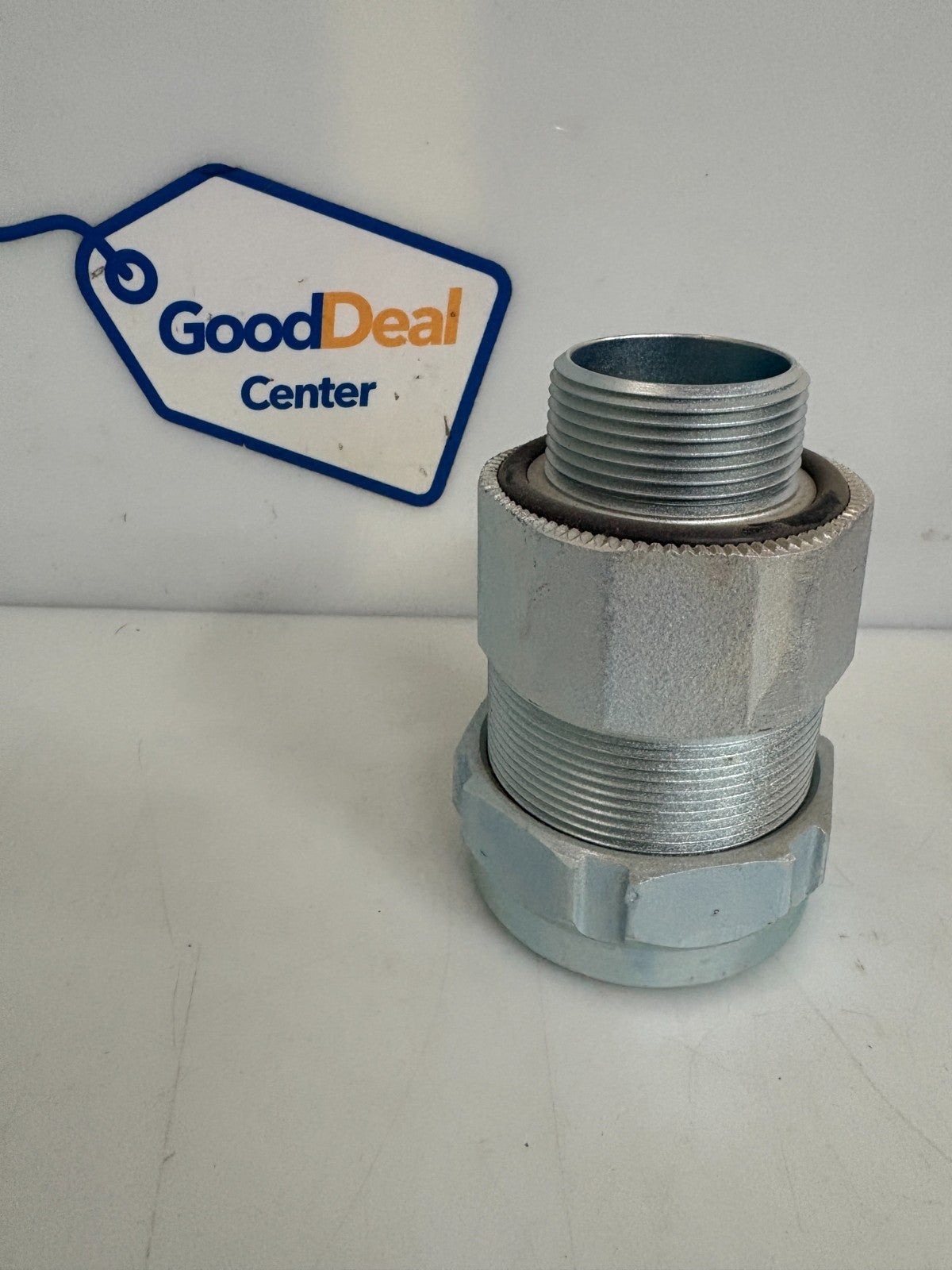 LOT OF 4 ABB THOMAS & BETTS 1 1/4 STAR TECK CABLE FITTING ST 125-550S0