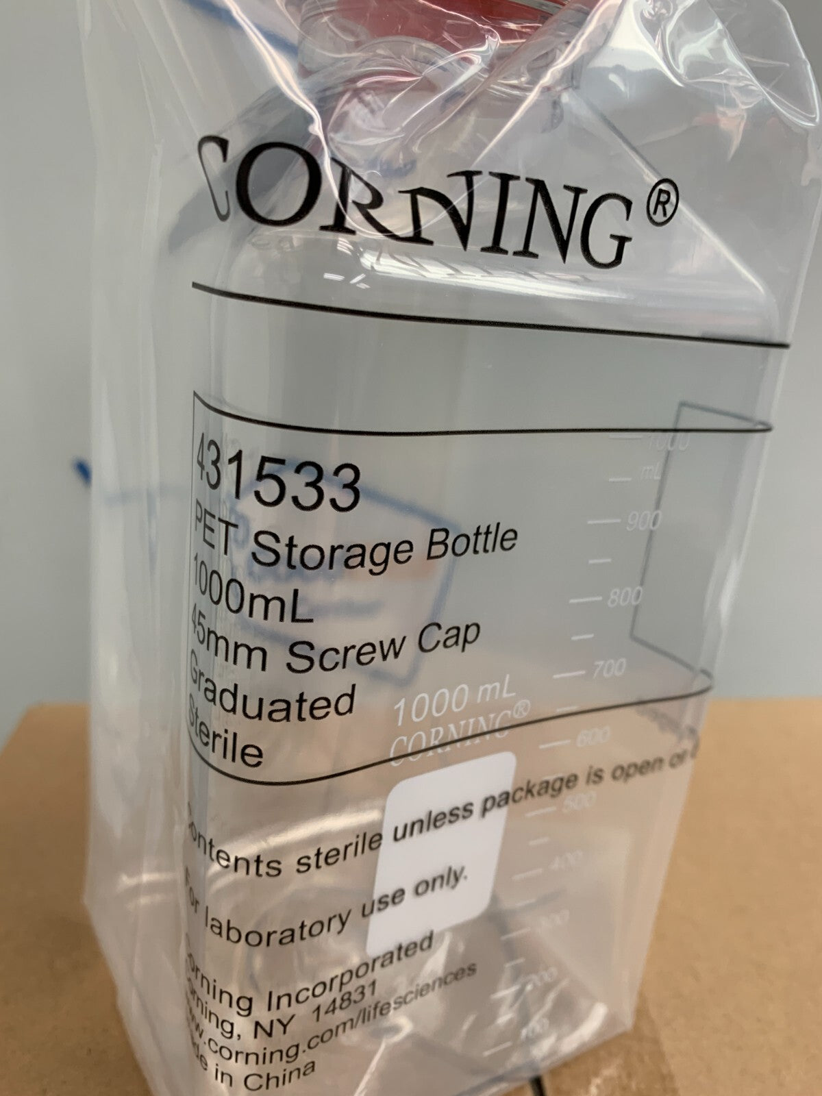 Corning  1 L Square PET Storage Bottles w/ 45 mm Caps 431533 12/cs
