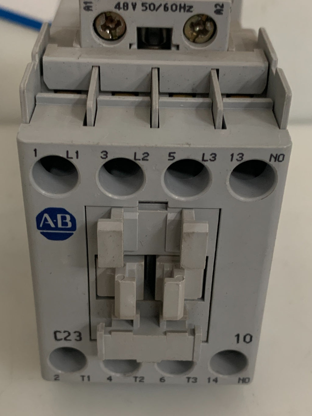 ALLEN BRADLEY CONTACTOR 100-C23* 10 B