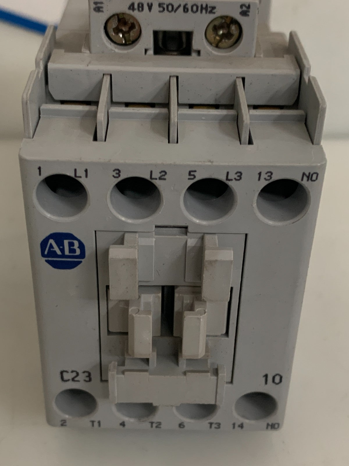 ALLEN BRADLEY CONTACTOR 100-C23* 10 B