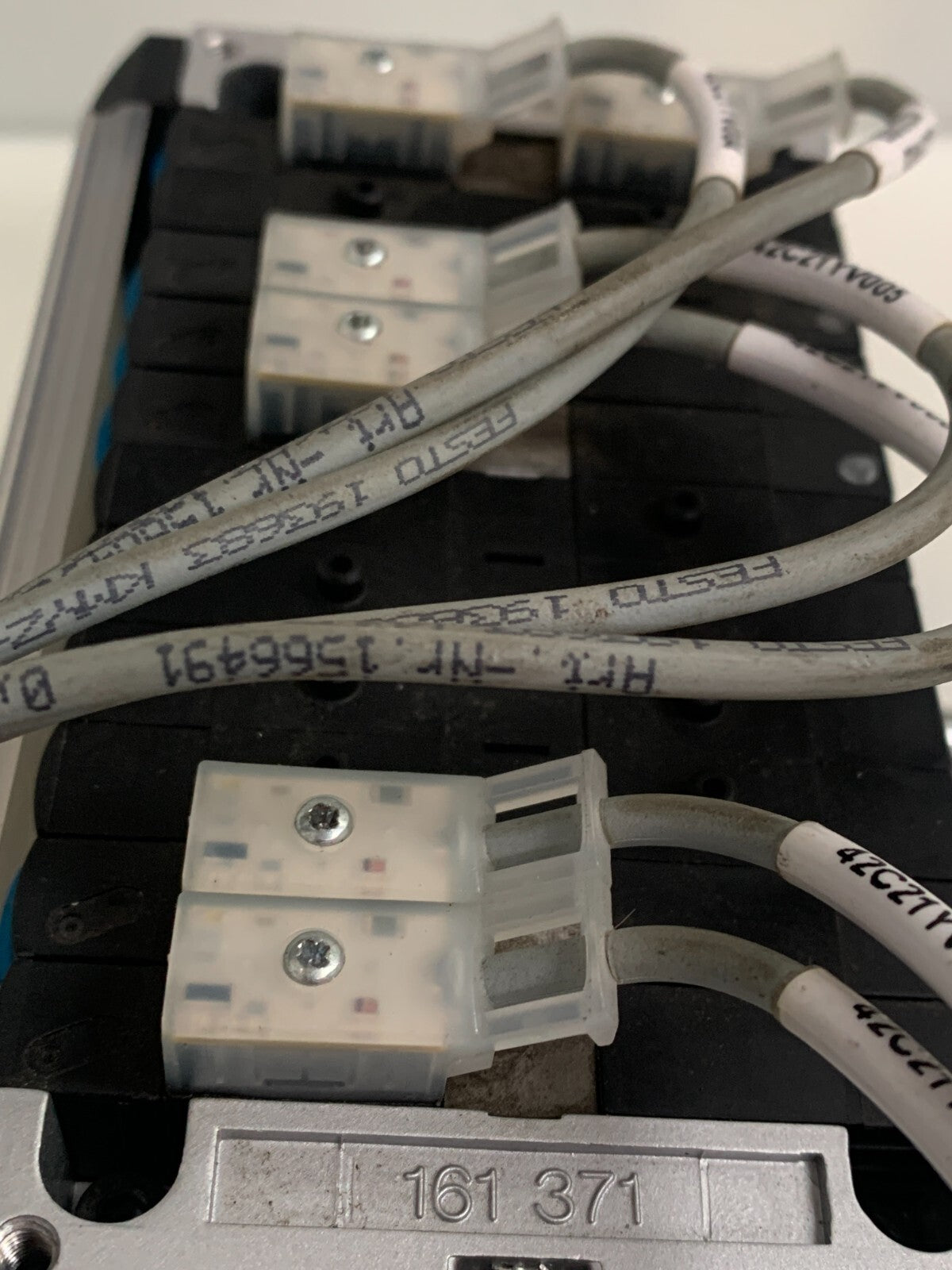 FESTO MANIFOLD PNEMATIC BLOCK 241795 (see description for parts)